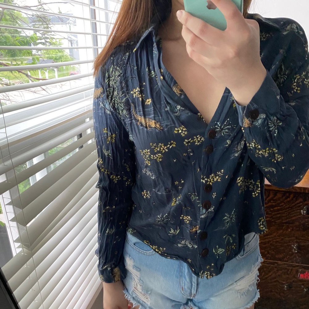 Tops - Picture 1 of 1